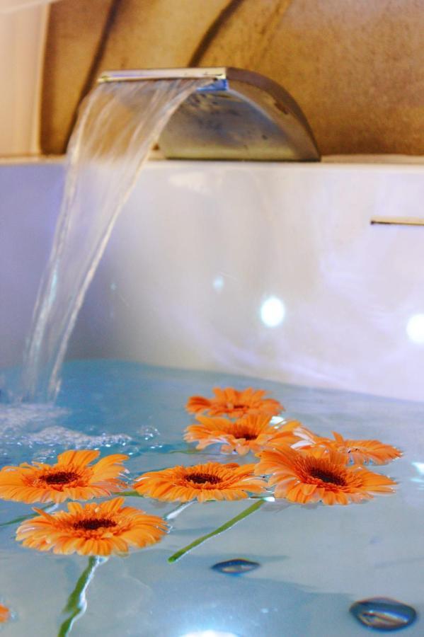 Vanadis, Suites D'Exceptions & Spa - Le Balneo Pacy-sur-Eure Exteriér fotografie